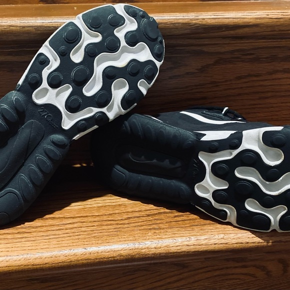 Nike Air Max 270 React - Picture 7 of 7